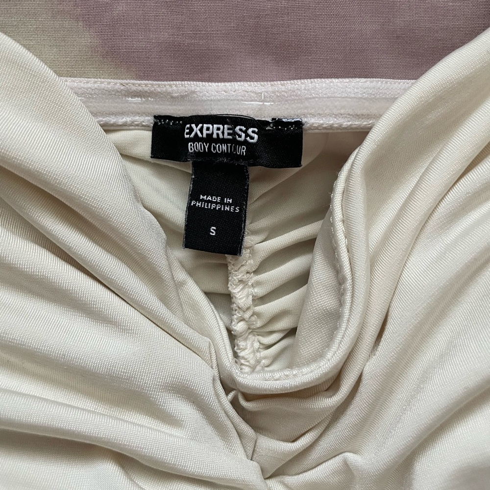 Express Ruched Bodysuit - Picture 6 of 6